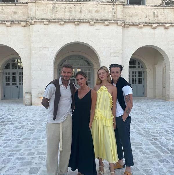 Los Beckham con Nicola Peltz
