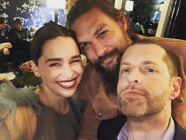 Emilia y Jason se han visto en varias ocasiones fuera de los 'sets'
