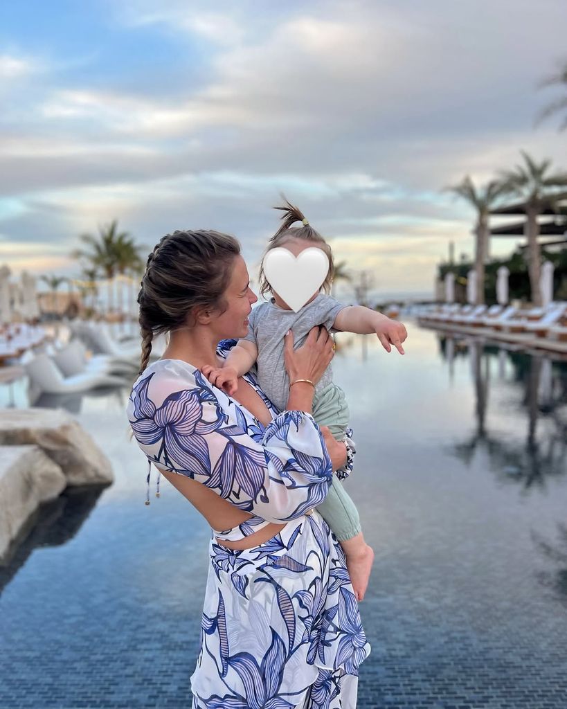 Anamaria con Olivia, la pequeña de sus dos hijas