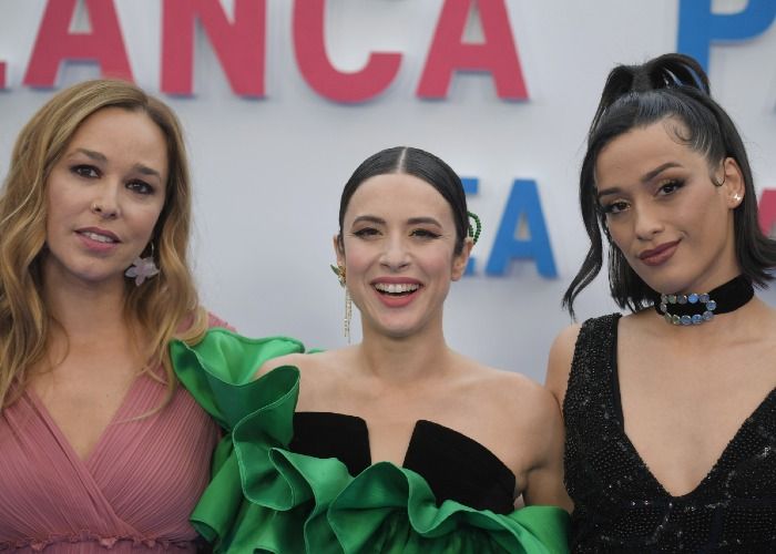 Beth, Blanca Paloma y Chanel 
