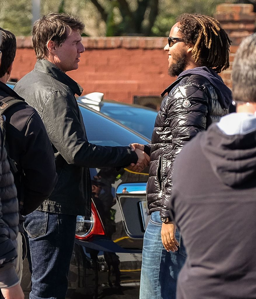 Tom Cruise con su hijo Connor Cruise en el set de  'Jack Reacher: Never Go Back' in Nueva Orleans en enero de 2016