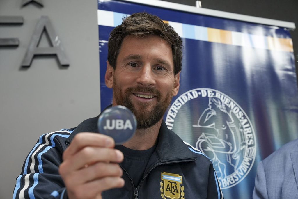 Lionel Messi recibe el título de Doctor Honoris Causa de la Universidad de Buenos Aires (UBA) 