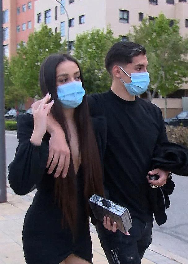 Julia Janeiro y su novio Brayan Mejía