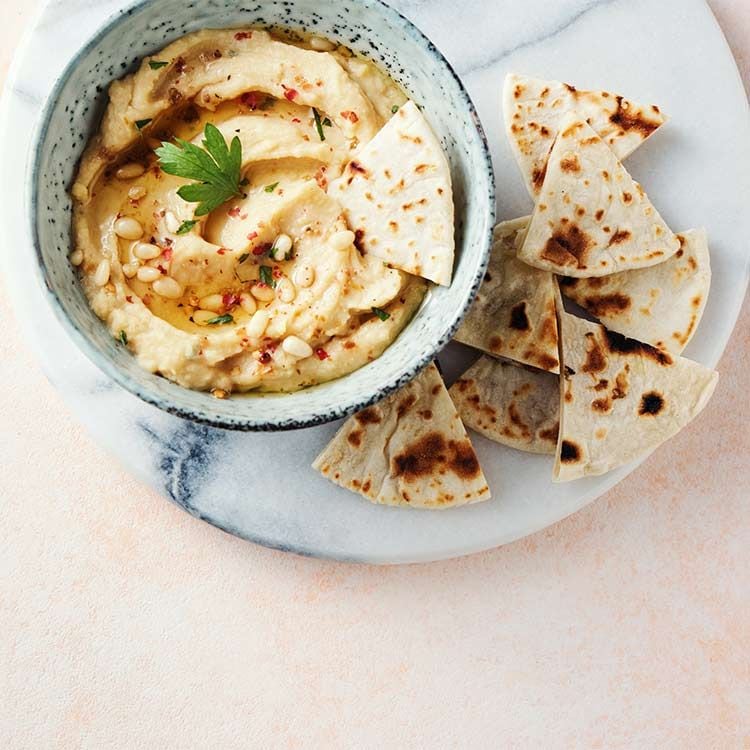 humus-pita-adobe