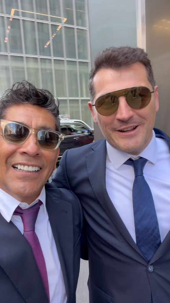 Jorge Campos junto a Iker Casillas. 