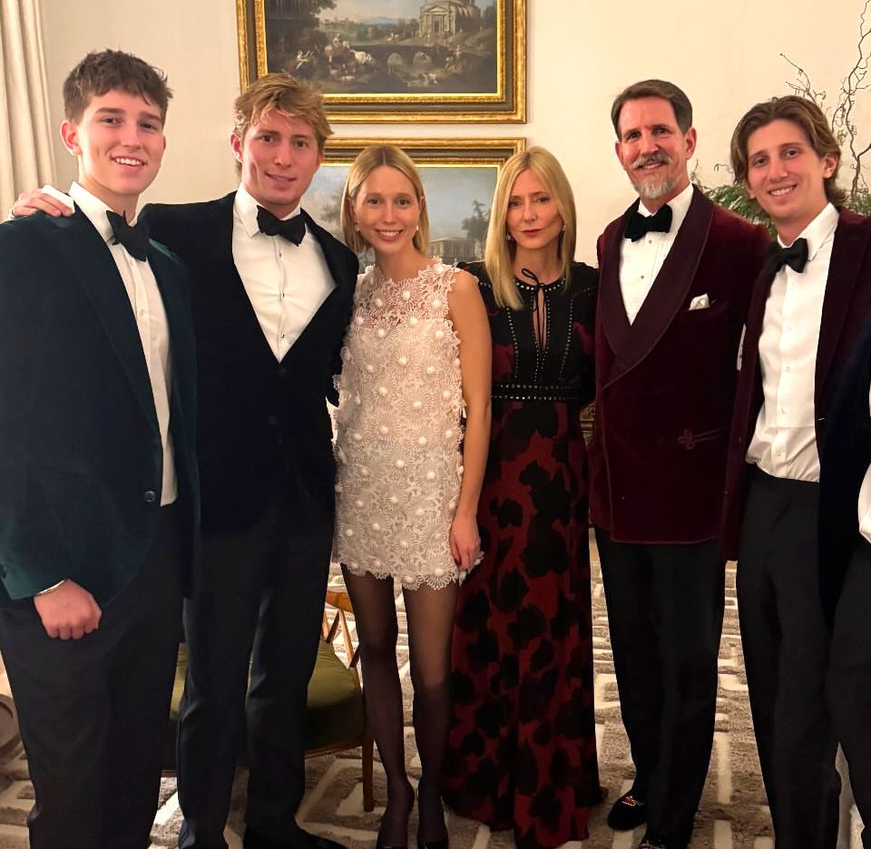 Pablo y Marie-Chantal de Grecia con sus hijos en Nochebuena