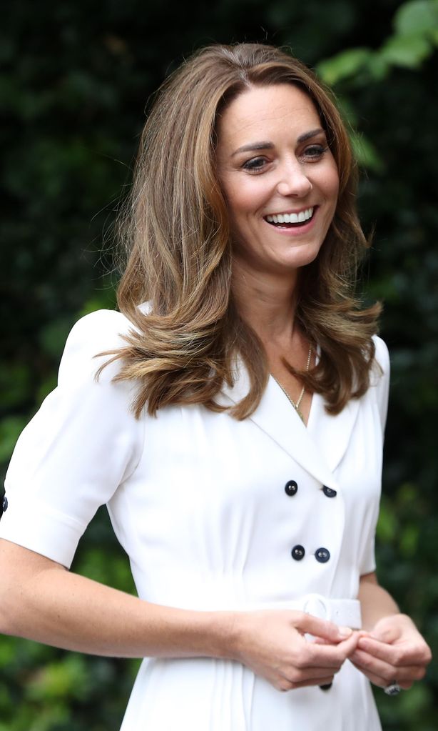 kate middleton wears a face mask out in public for the first time