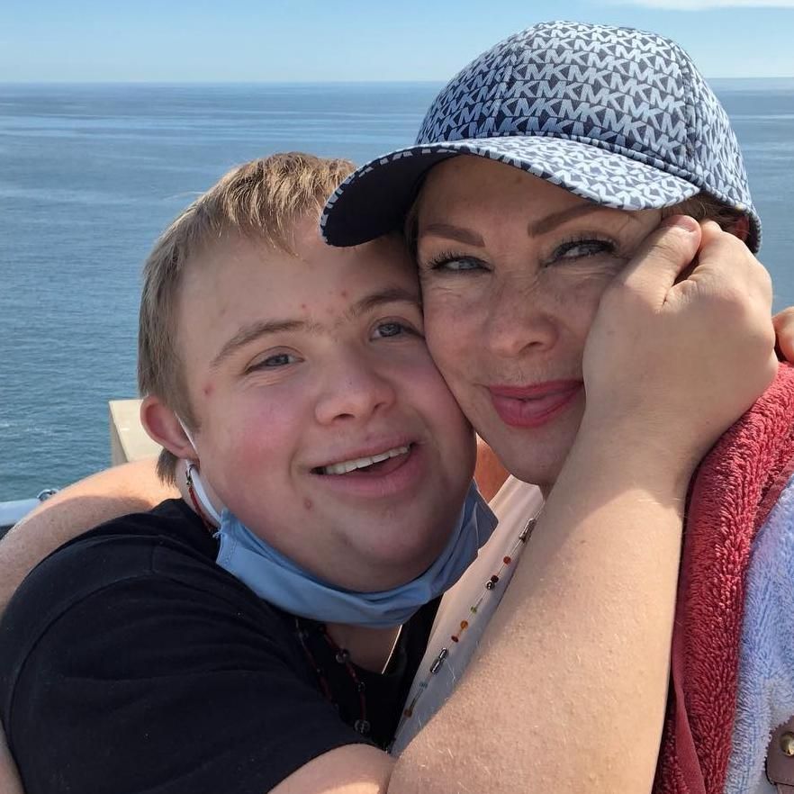 Leticia Calderón y su hijo Luciano Collado