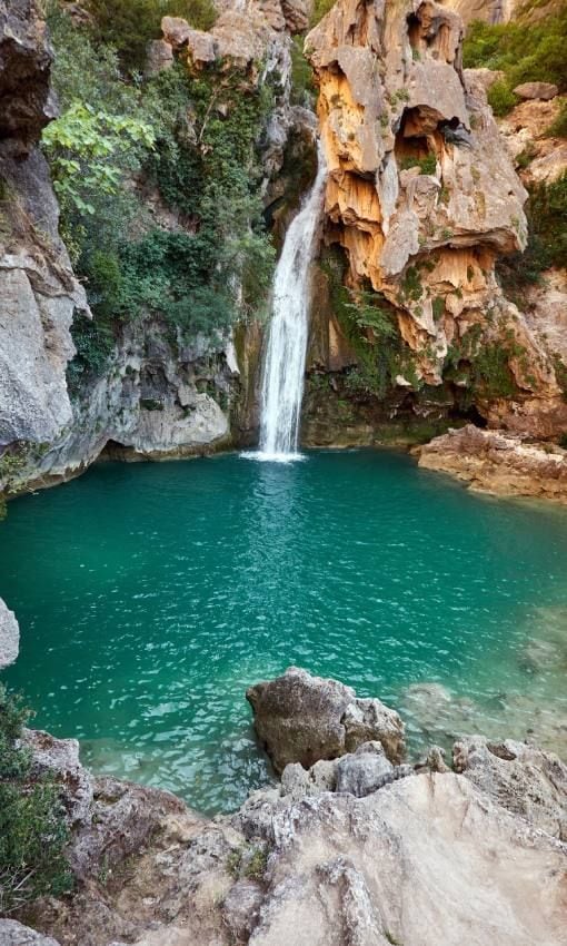 Cascada de La Calavera en el río Borosa dentro del Parque Natural de la Sierra de Cazorla, Segura y Las Villas