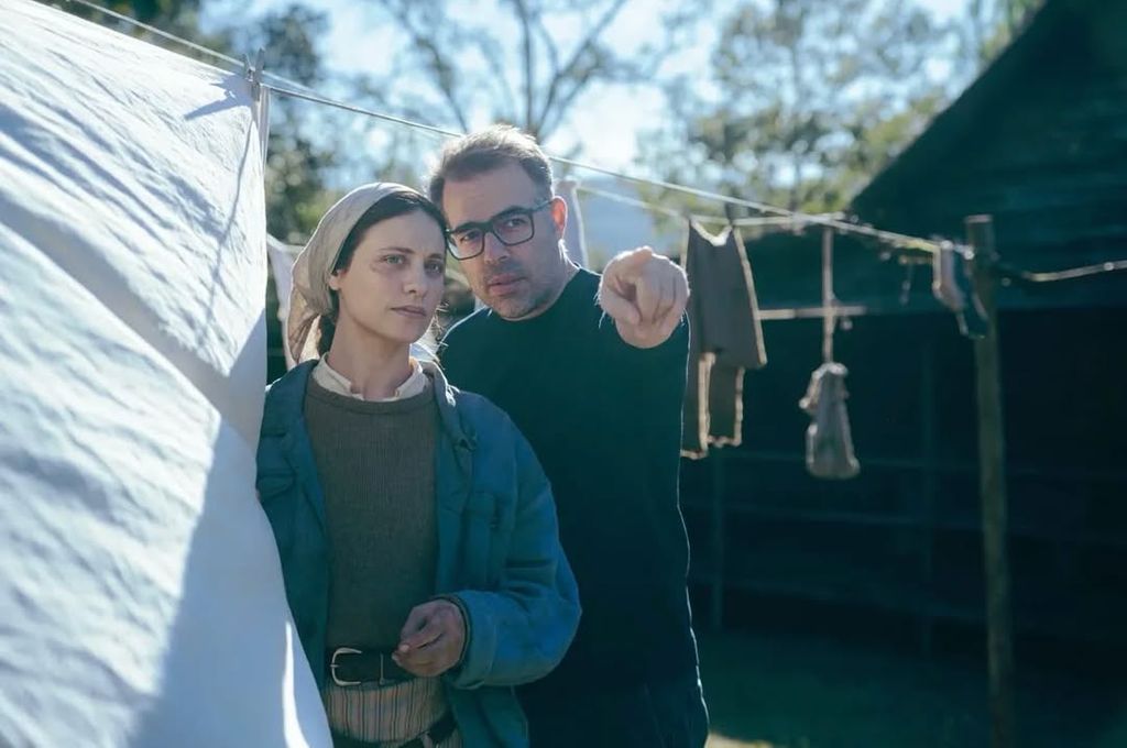 Michelle Jenner y Hugo Stuven en el rodaje de 'El nido'