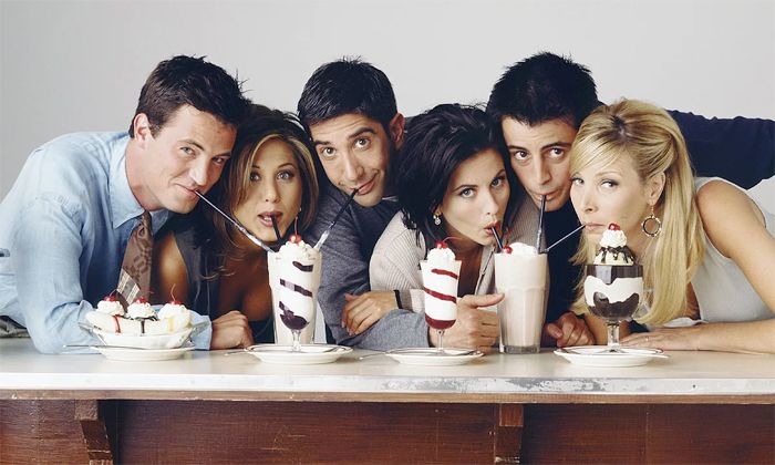 Matthew Perry y sus compañeros de Friends