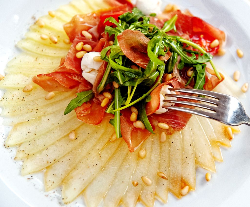 Carpaccio de melón con jamón.