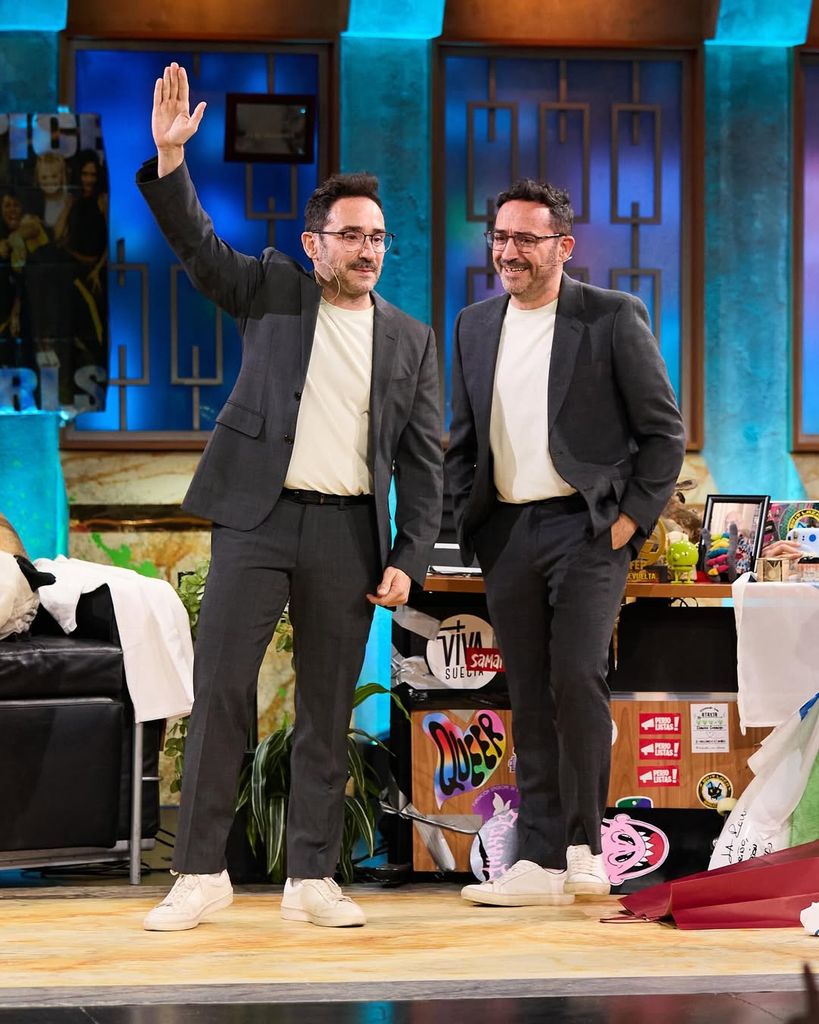 Los hermanos Bayona en La Revuelta