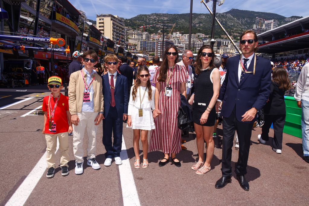 Maximilian Casiraghi, Raphael Elmaleh, Alexandre Casiraghi, India Casiraghi, Tatiana Santo Domingo,  Carlota Casiraghi y Andrea Casiraghi 