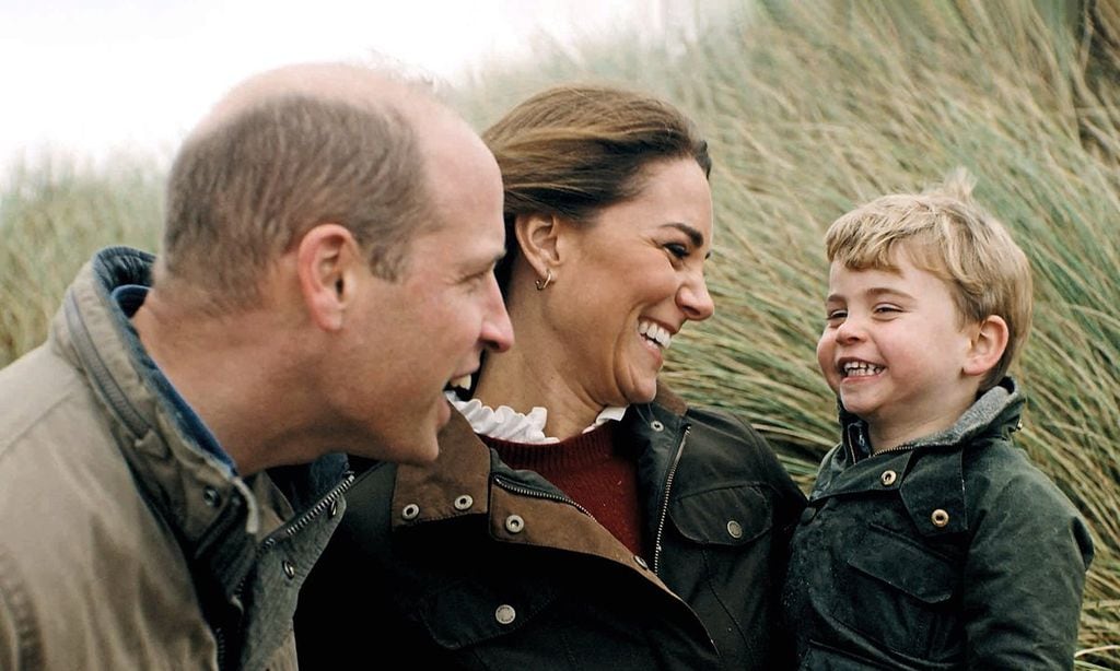 Hola 4040 Duques de Cambridge con sus hijos