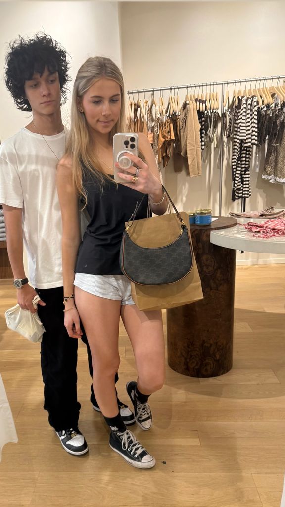  ⁠Romy Mars, la hija de Sofia Coppola, comparte su relación con el hijo del fundador de Supreme