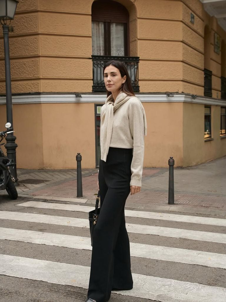 Si compras básicos por duplicado, Sassa de Osma tiene la manera más elegante de llevarlos a la vez