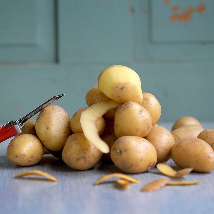 Pelar patatas
