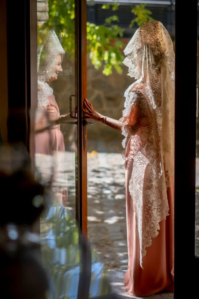 Madrinas de boda con mantilla