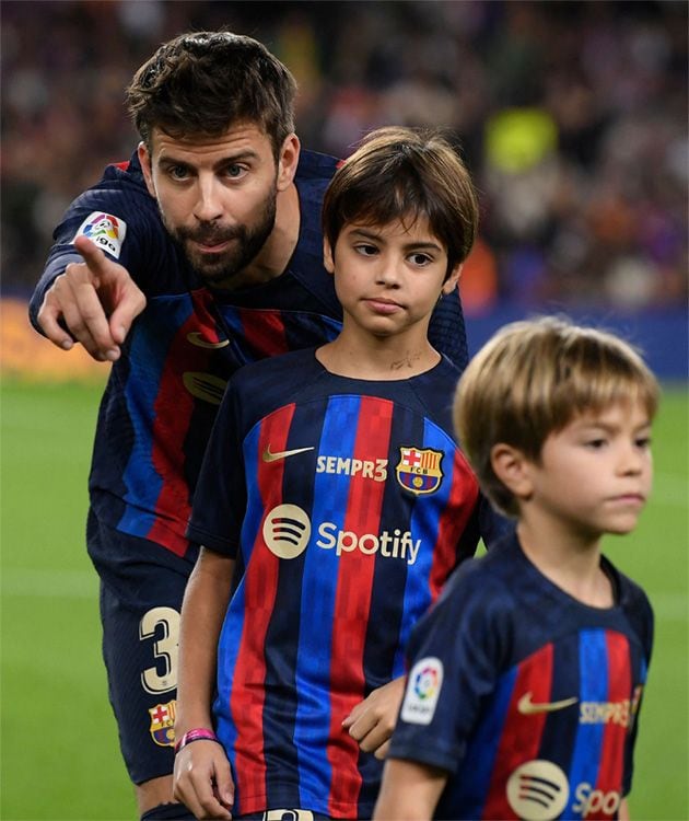 Gerard Piqué y sus hijos