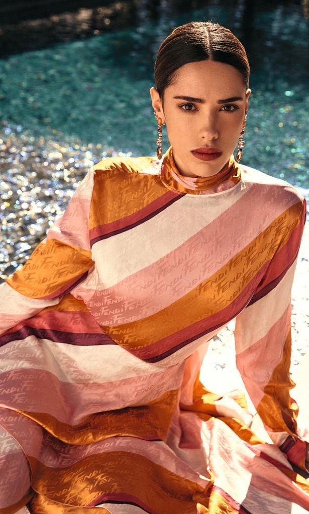 Olivia Reyzábal Roig HOLA 4054