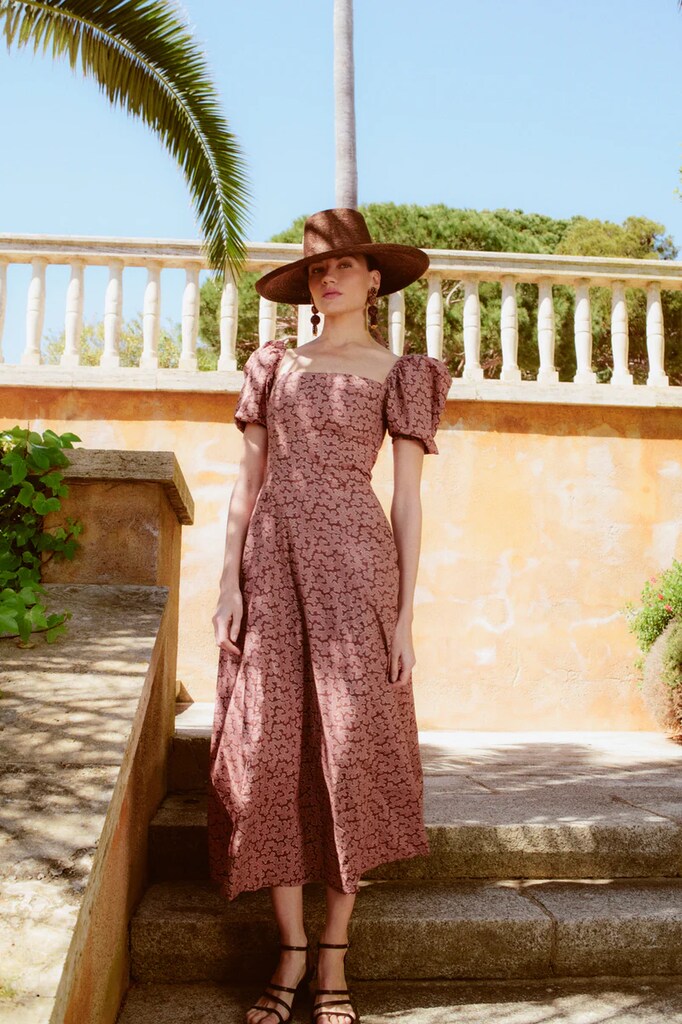 Look de invitada de Vogana