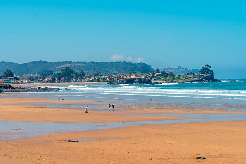 Playa de La Espasa en Caravia, Asturias