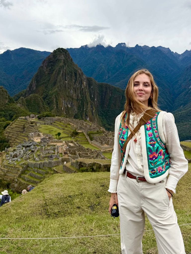 Chiara Ferragni posó con la imponente montaña de Huayna Picchu a sus espaldas.