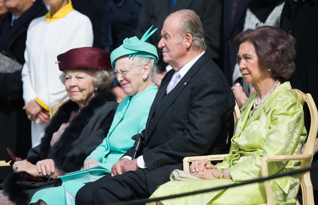 Beatriz de los Países Bajos, Margarita de DinamarcaI, el rey Juan Carlos y la reina Sofía
