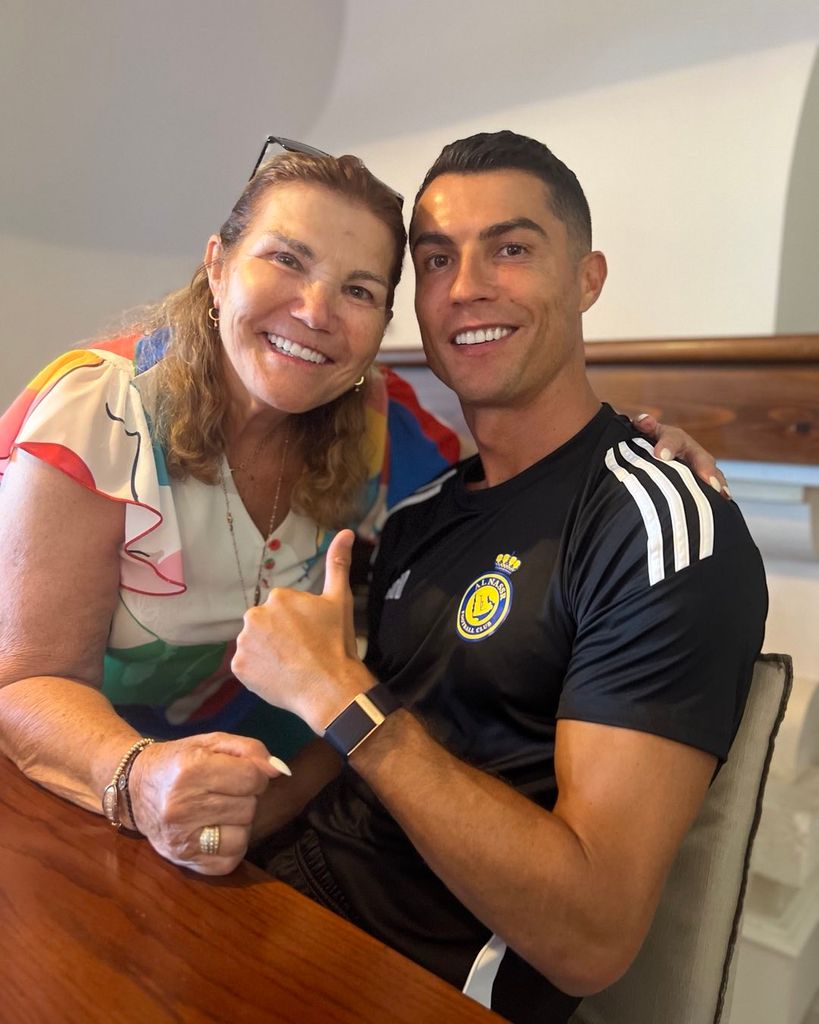 Cristiano Ronaldo junto a su madre, María Dolores dos Santos Aveiro.