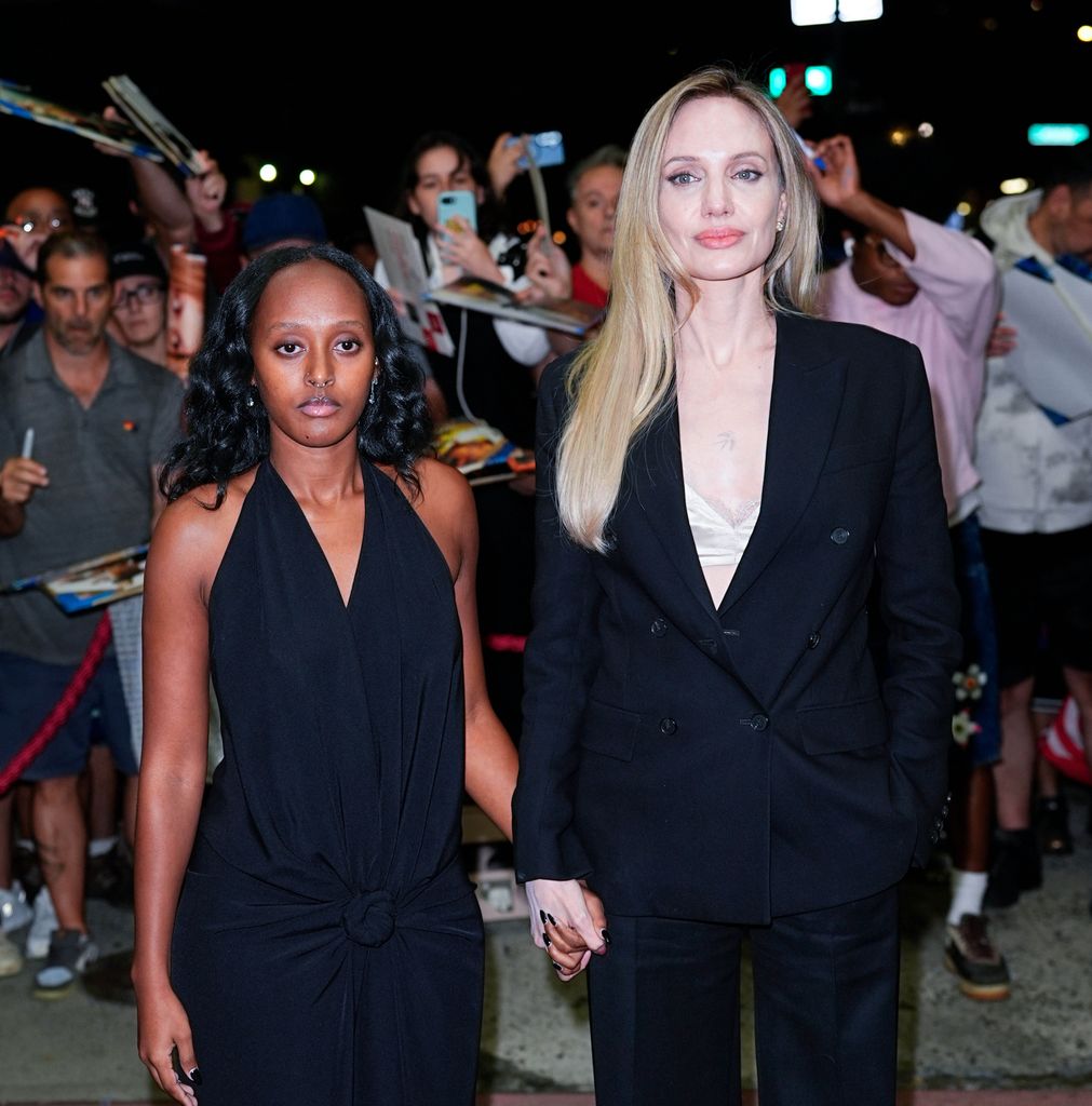 Zahara y Angelina Jolie en el estreno de su película 'Sin sangre' en Nueva York