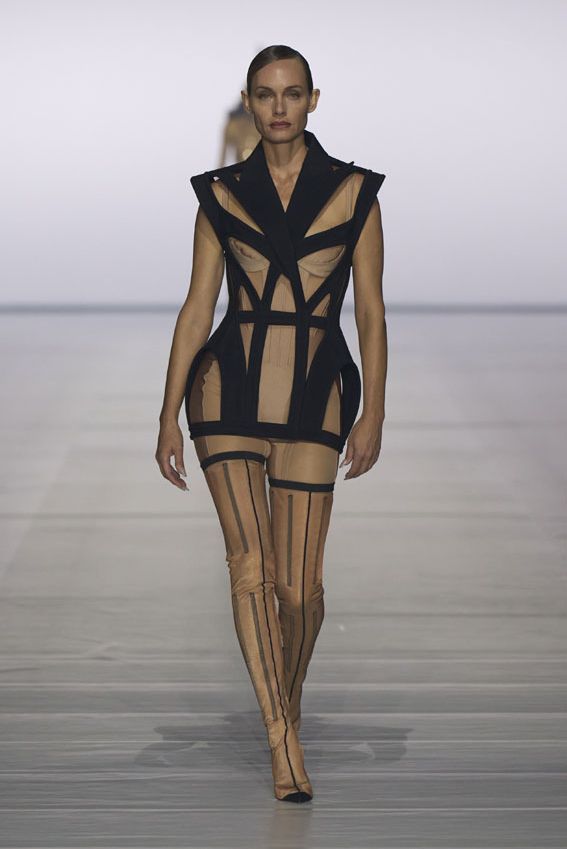 mugler033a