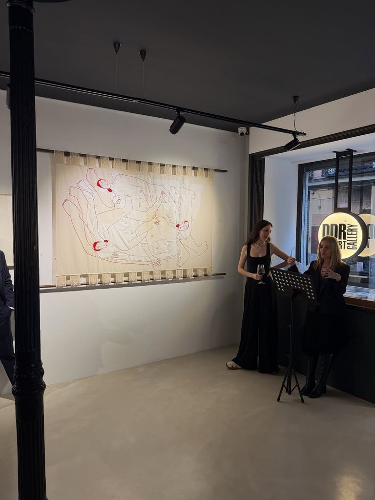 Palito Dominguín (a la izquierda), en la muestra que exhibe en Madrid