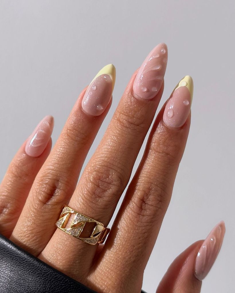 Uñas de gel: diseño con relieve transparente