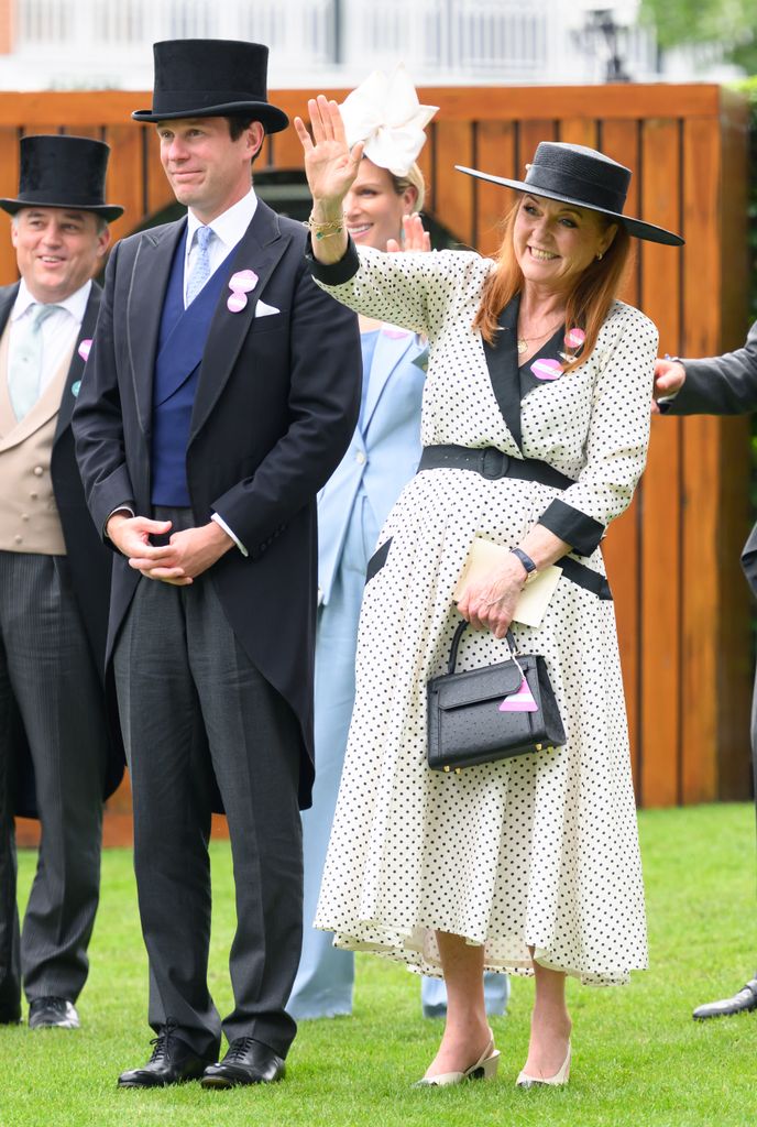 Jack Brooksbank y Sarah Ferguson en Ascot