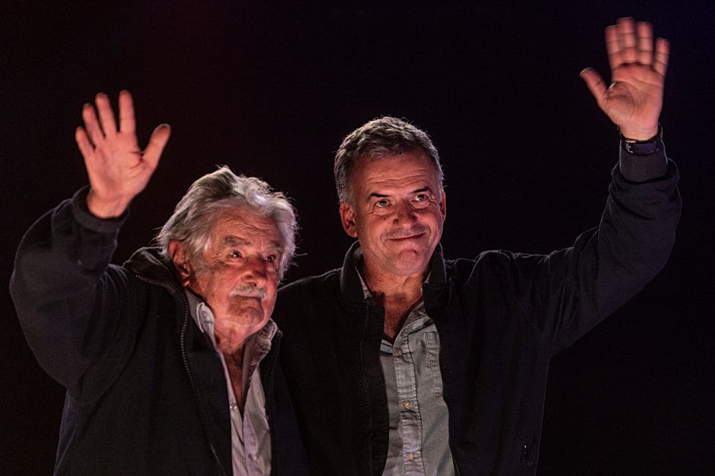 Yamandú Orsi, el actual presidente de Uruguay, dio a conocer el deceso de Mujica por medio de un mensaje en su cuenta oficial de X