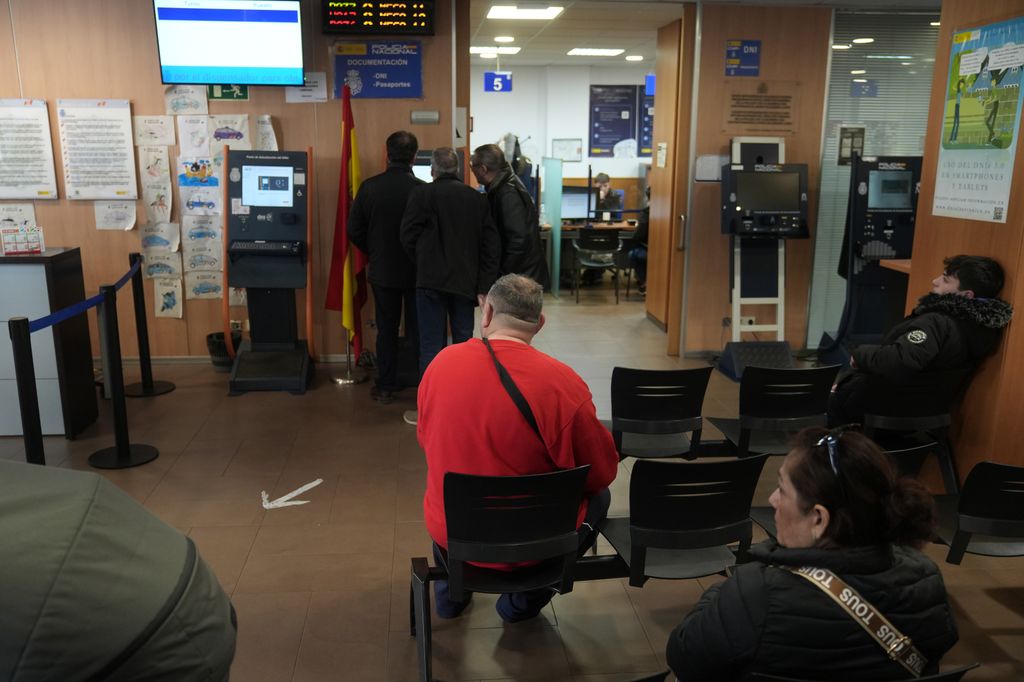 El trámite de renovación suele durar solo unos minutos y, en la mayoría de oficinas, el documento se entrega en el acto