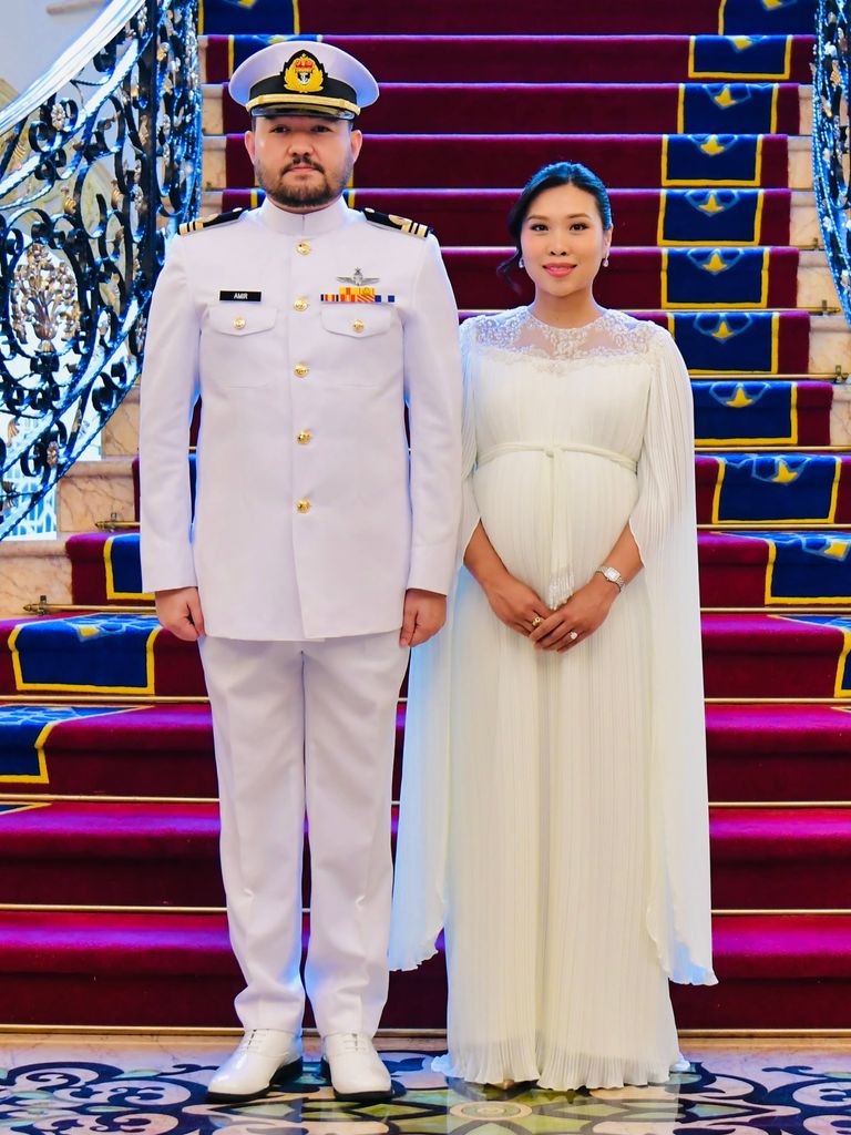 Amir Shah, príncipe heredero de Selangor, se casó con la princesa Afzaa Fadini en octubre de 2025, ellos pueden reinar en Malasia pero no será antes del 2039