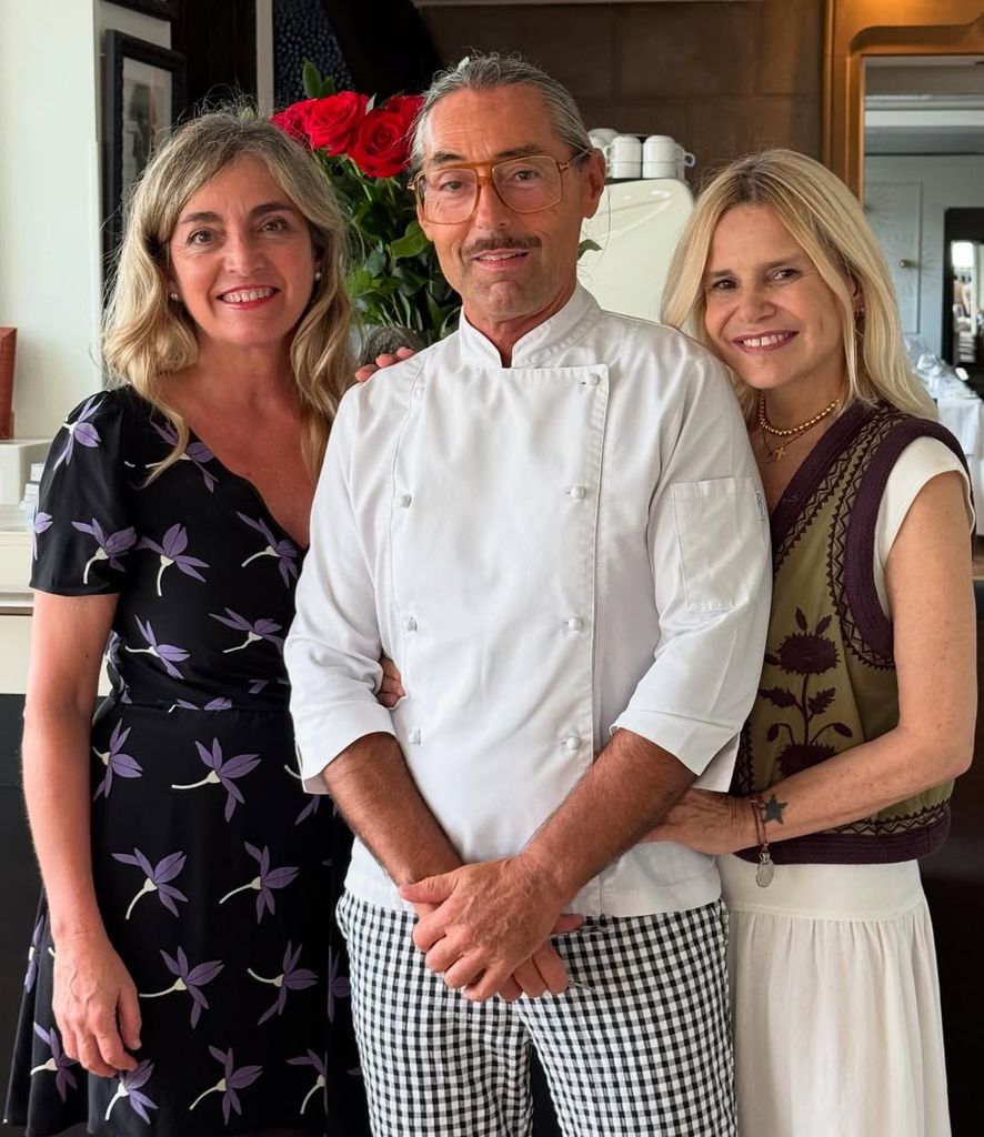 Lourdes Rekondo ejerce de anfitriona en sala y el chef Iñaki Arrieta manda en la cocina. Eugenia Martínez de Irujo mantiene una excelente relación con ambos.
