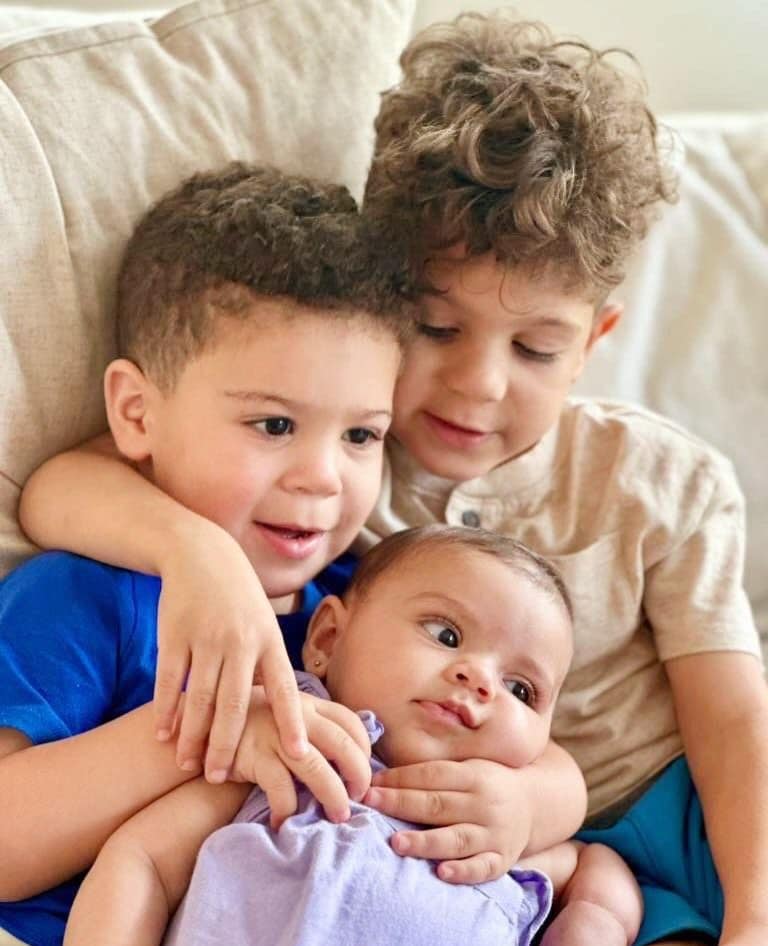 Francisca logró su foto favorita de sus tres hijos juntos