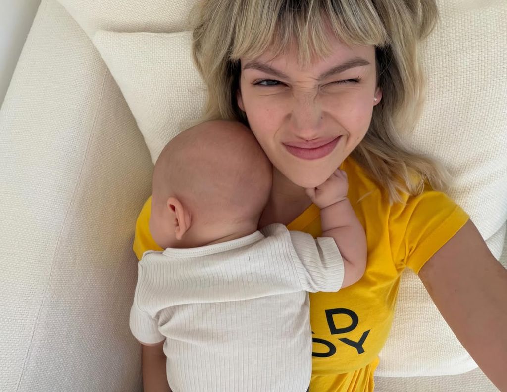 Úrsula Corberó y su bebé.