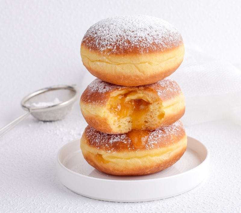 Krapfen con mermelada de albaricoque