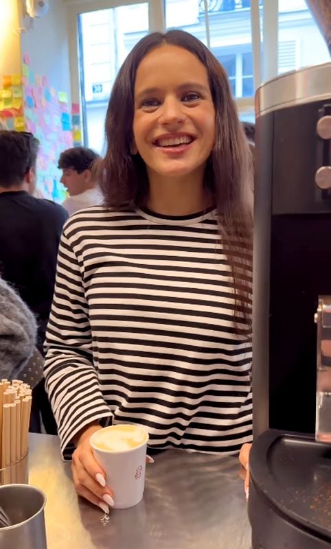 Rosalía pidió un 'caffè latte' con leche de avena en Café Cortado.