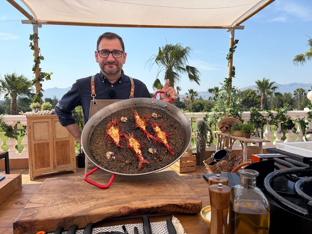 Quique Barella empezó en el mundo de la cocina a una edad muy temprana y es un auténtico experto en arroces.