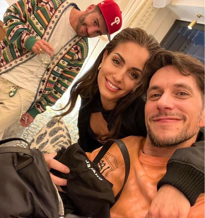 Hiba Abouk, Pelayo Díaz y Juan Cebrián 
