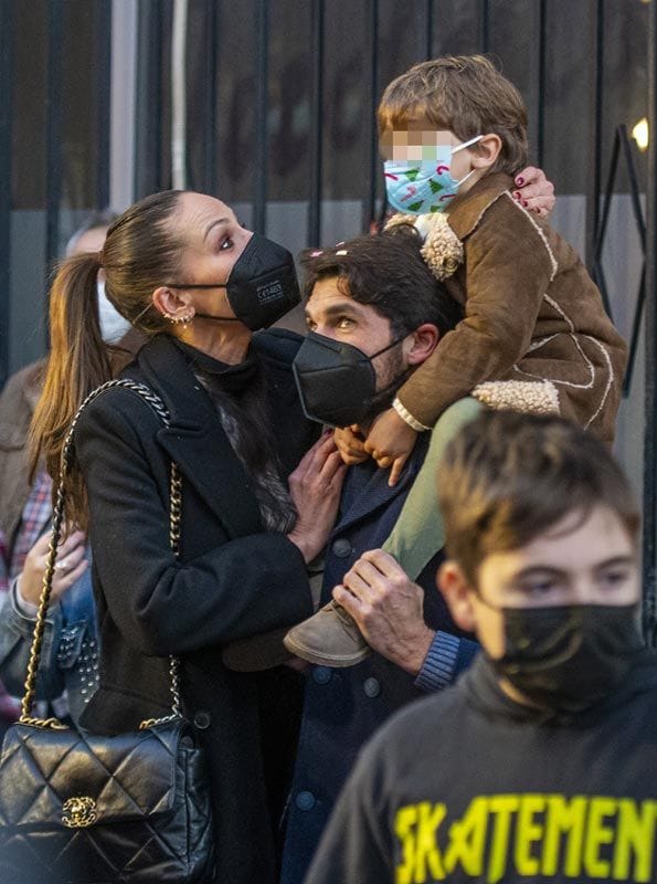 El hijo de Eva González y Cayetano Rivera, inesperado protagonista de la cabalgata de Reyes