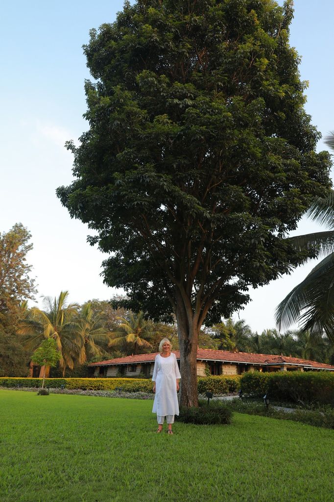Plano general de la Reina Camilla en su visita  a la India