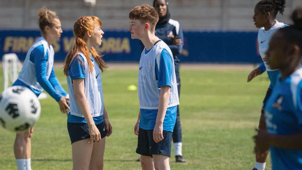 Aisling Sharkey y Rex Hayes se incoporan a la cuarta temporada de 'Ted Lasso'