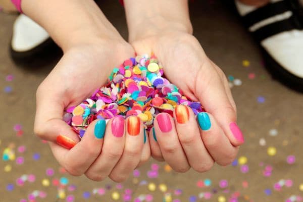 Confeti alegre y divertido 