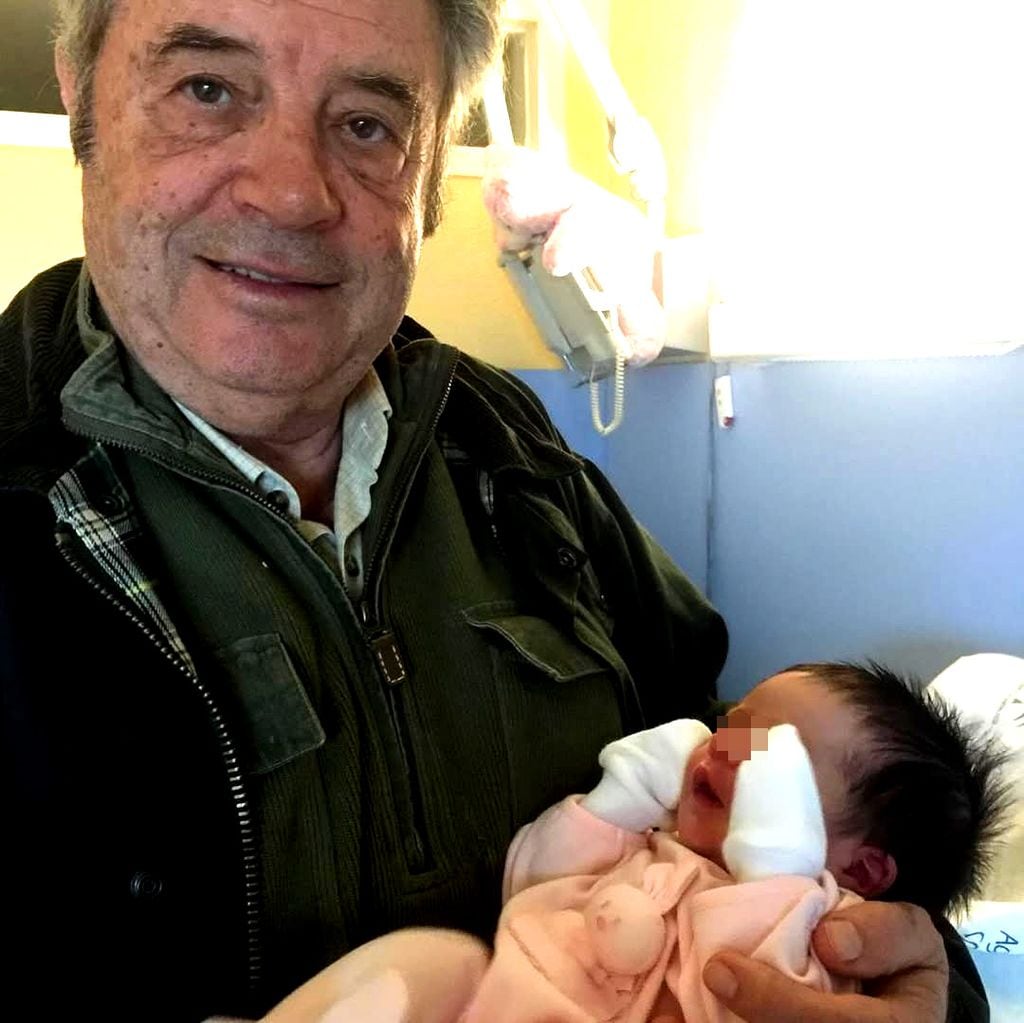 Francisco de Paula de Borbón y Escasany, con su nieta